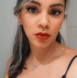 Meet your Posher, Camila